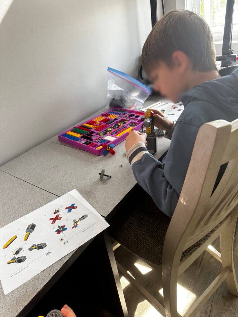 Building and design skills in Calgary for kids